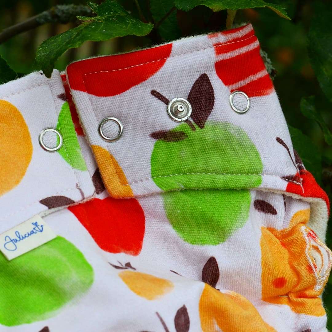 Julicia Wool Cover Apples (6)