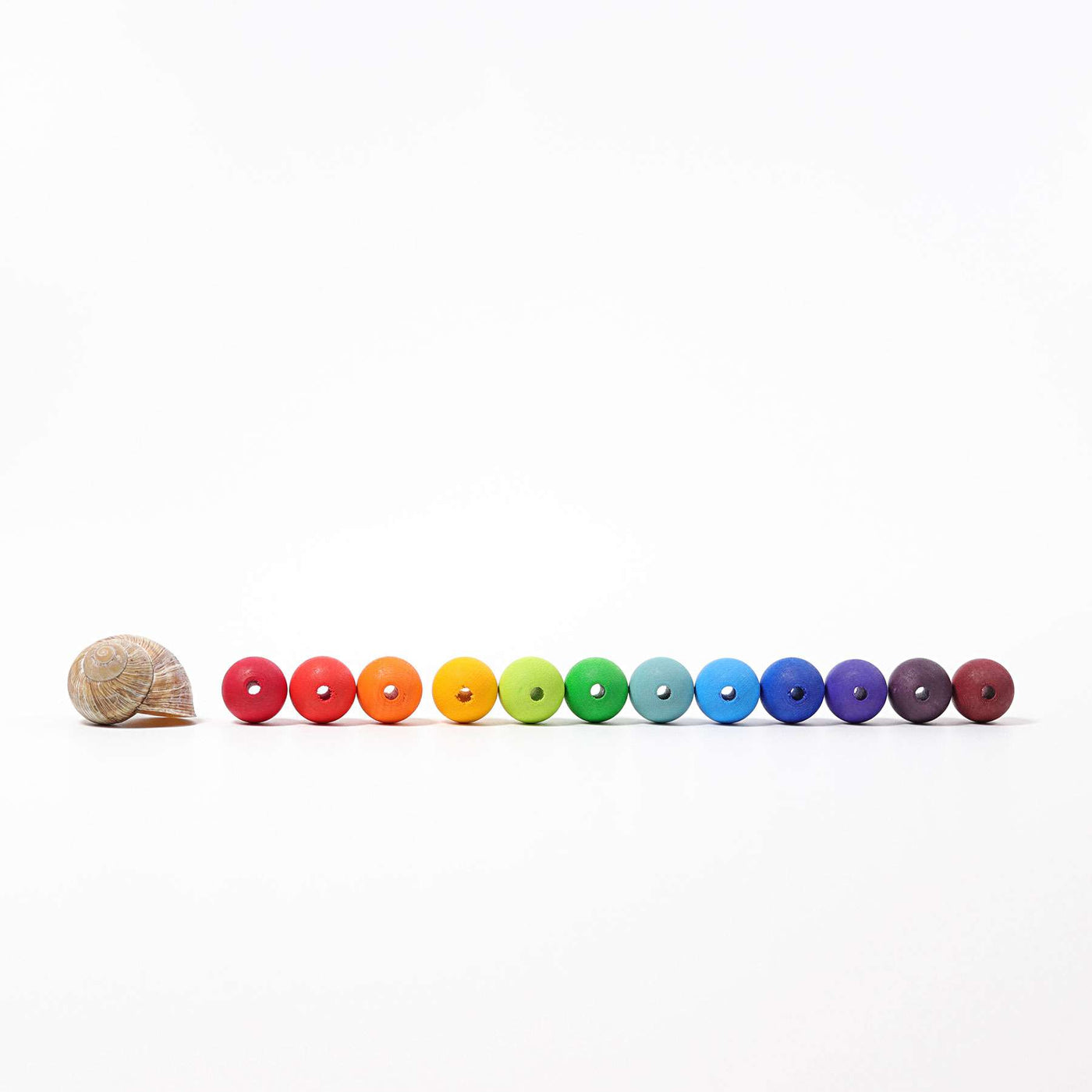 10220 Grimms 60 Wooden Beads (2)