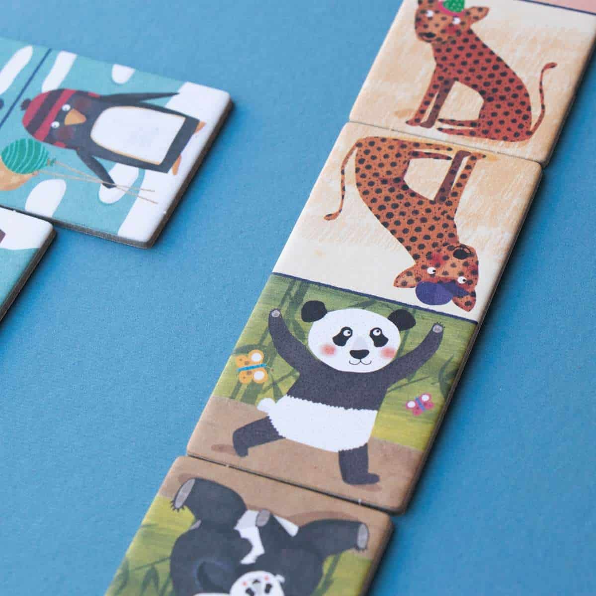 DI009 Londji Penguins Domino