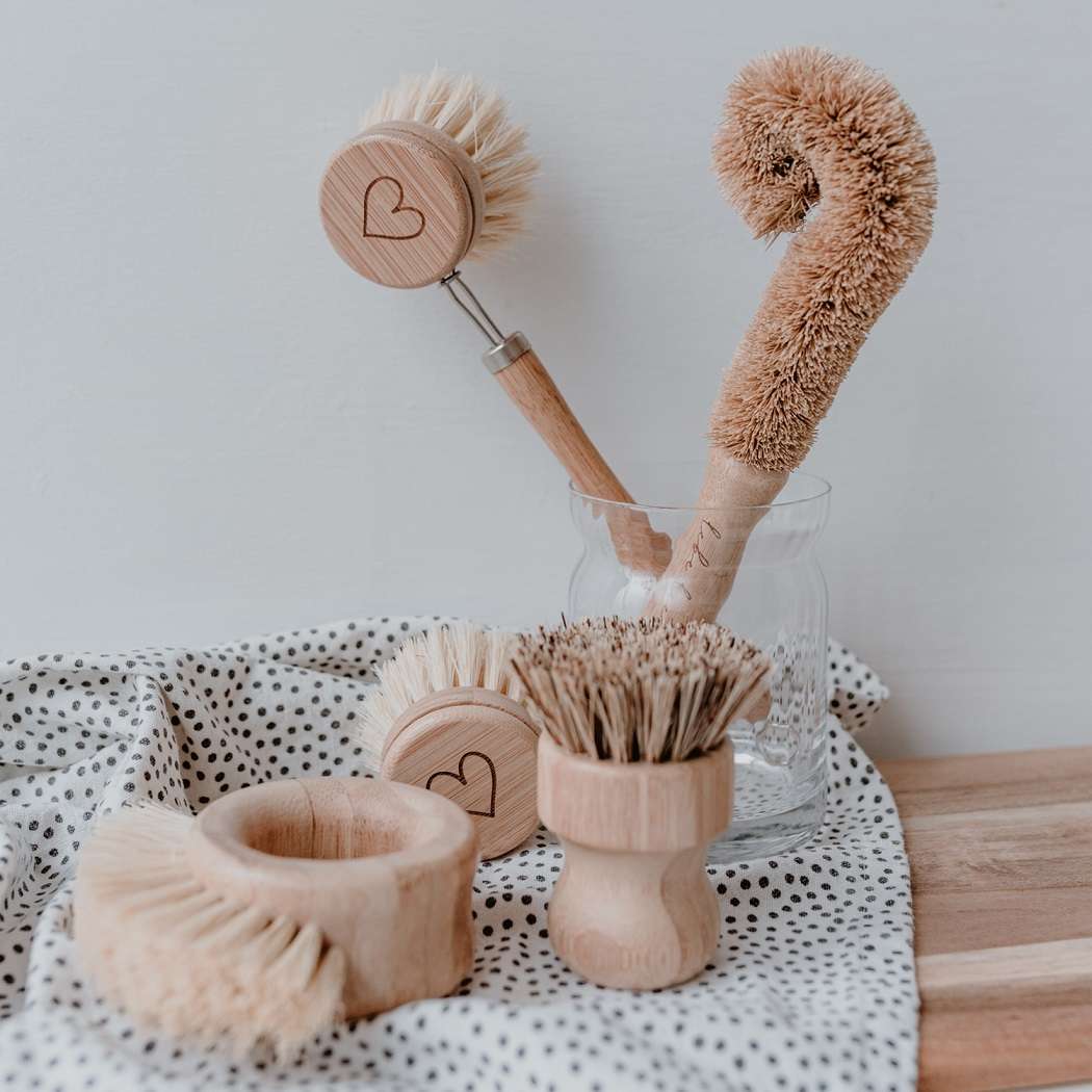 Eulenschnitt Kitchen Dish Brush .Photo credit Eulenschnitt and Maggy Melzer (2)