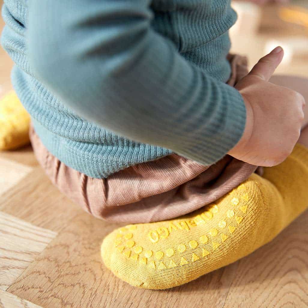 gobabygo handschuhe GoBabyGo rutschfeste Socken · KrokoKinder