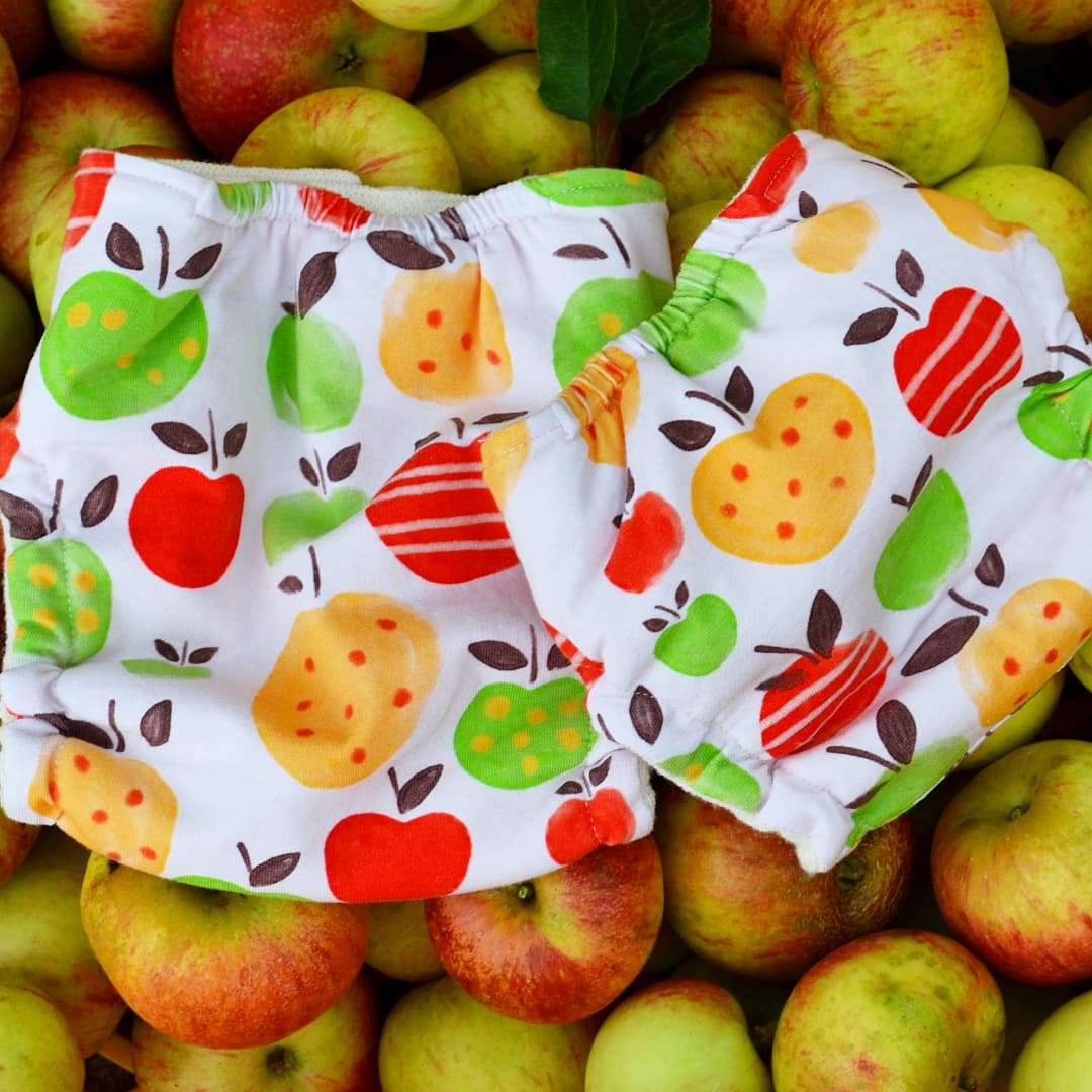 Julicia Wool Cover Apples One Size and Newborn (2)