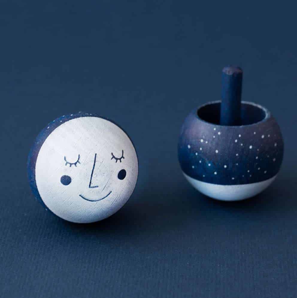 Londji Spinning Top Magic Moon (1)