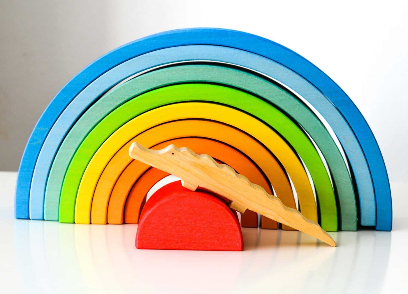 Ocamora Wooden Crocodile & Blue 9-Piece Rainbow