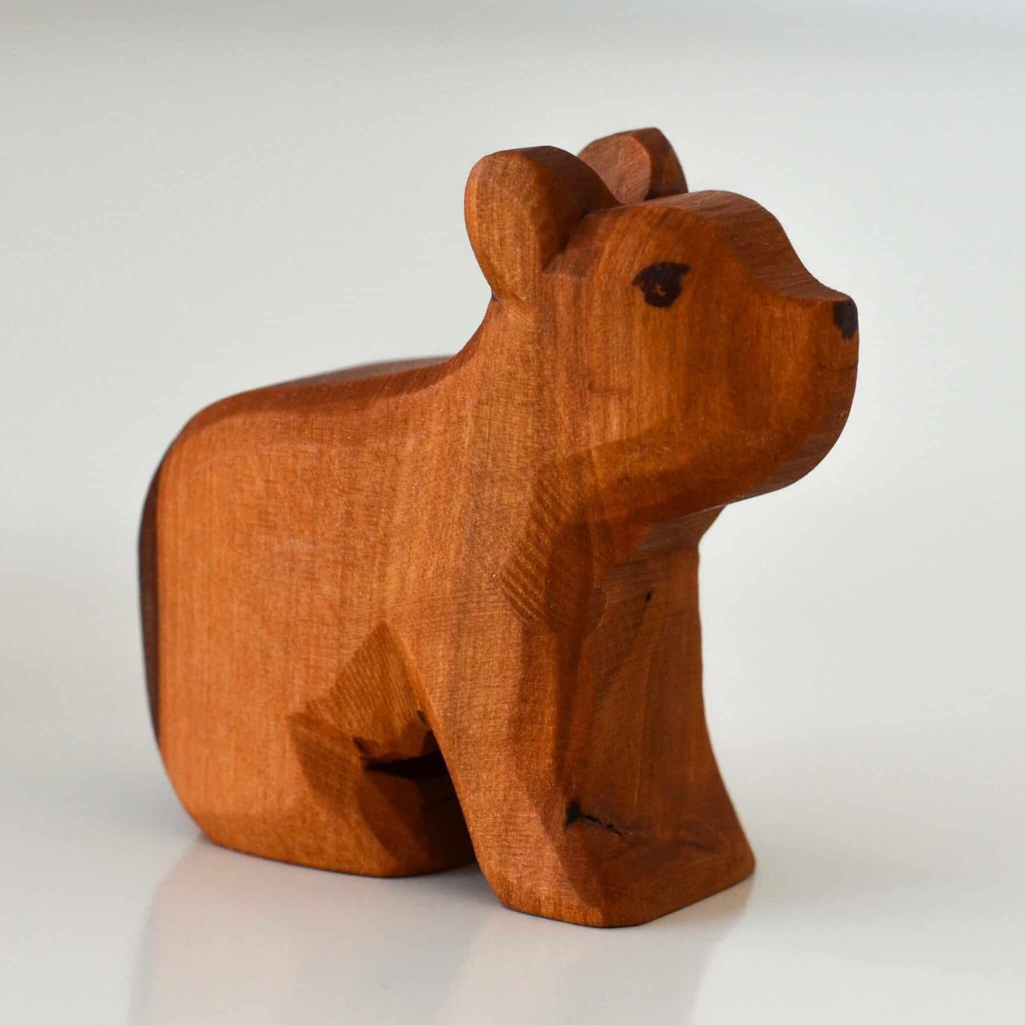 Predan small wooden bear (sitting)