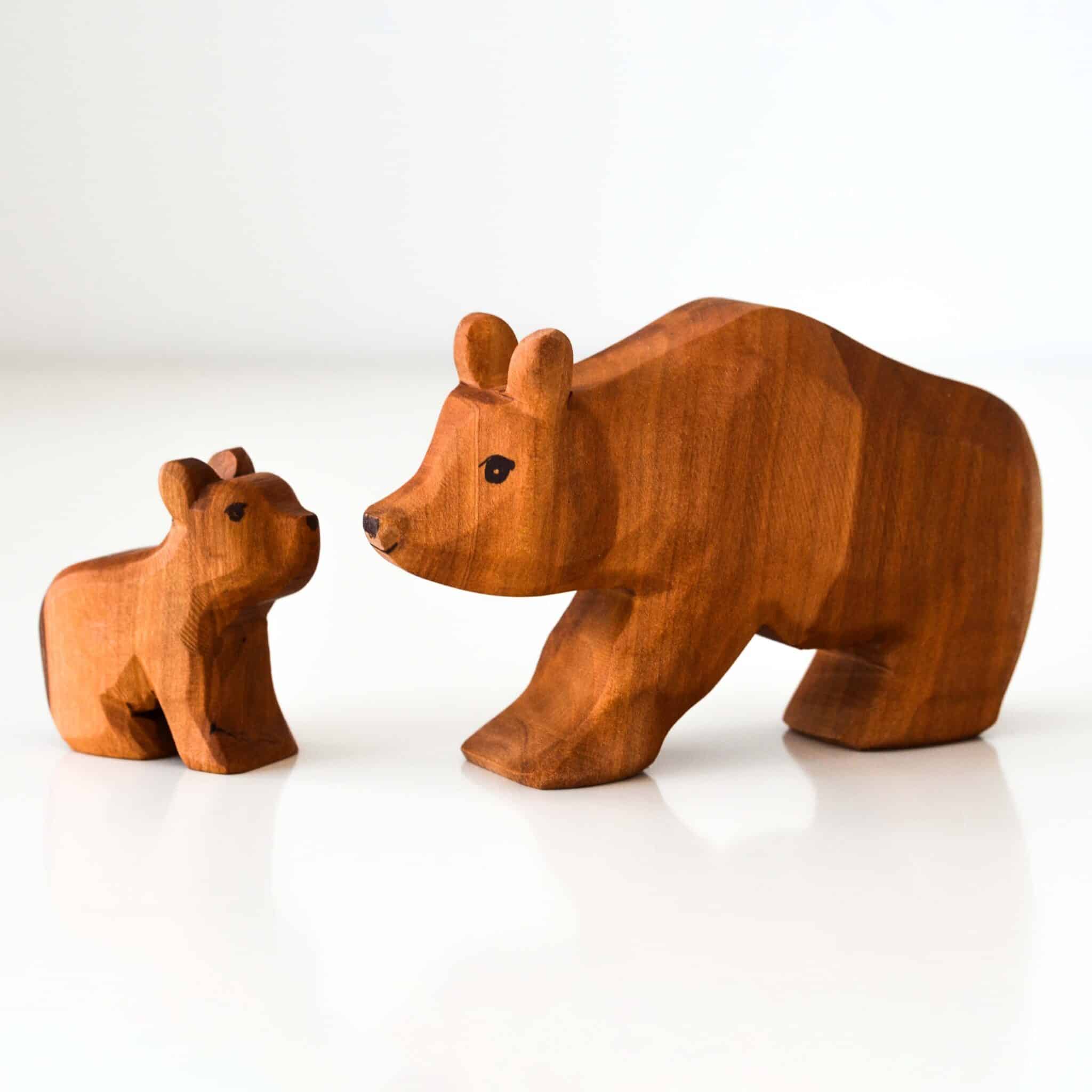 Predan wooden bears