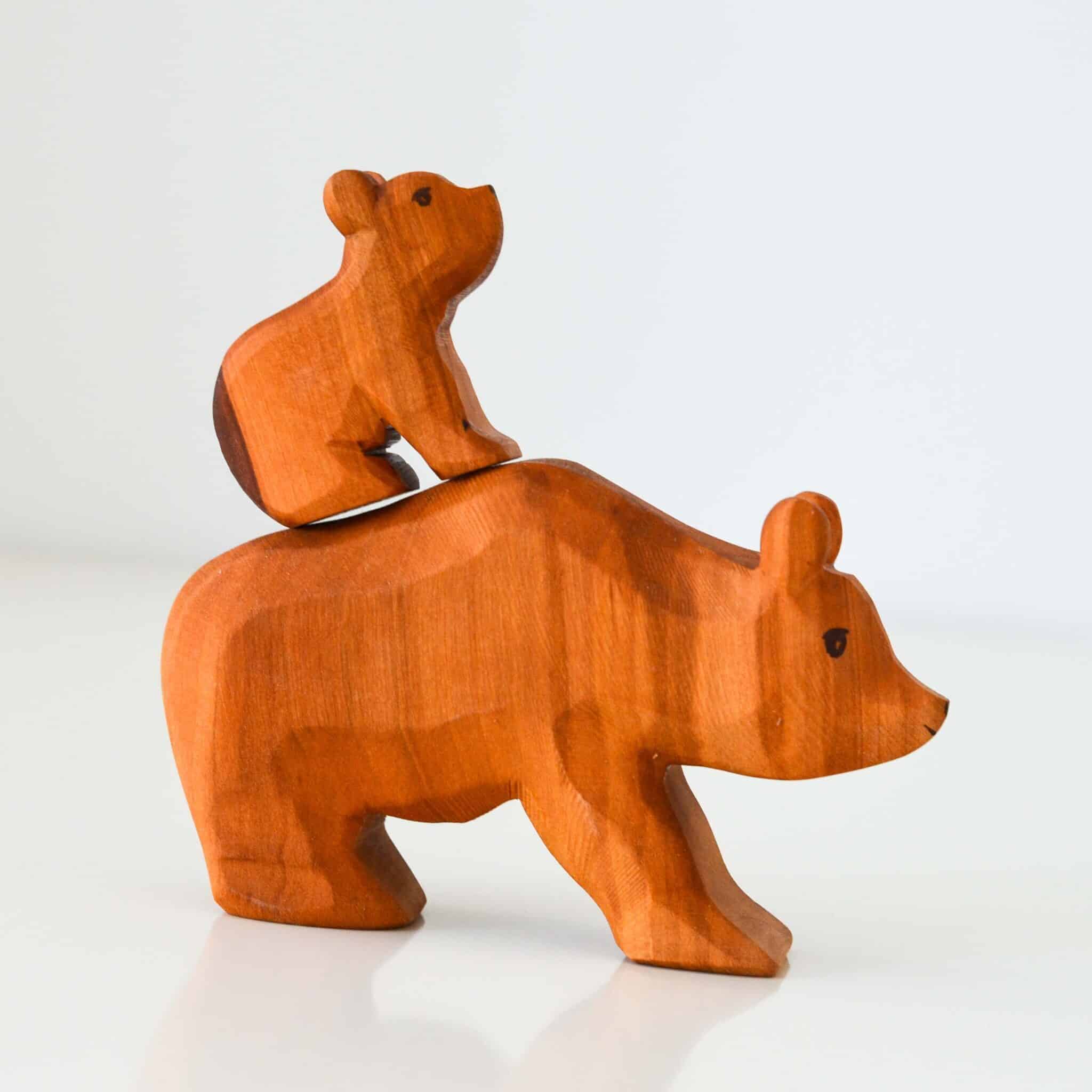 Predan wooden bears