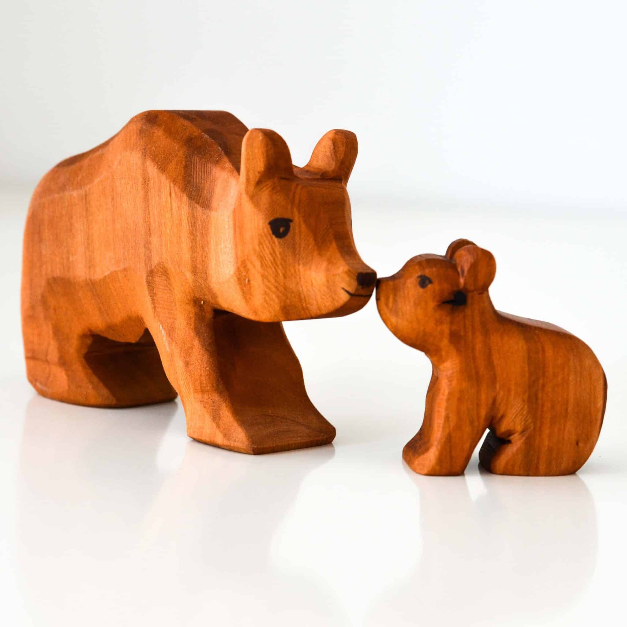 Predan wooden bears