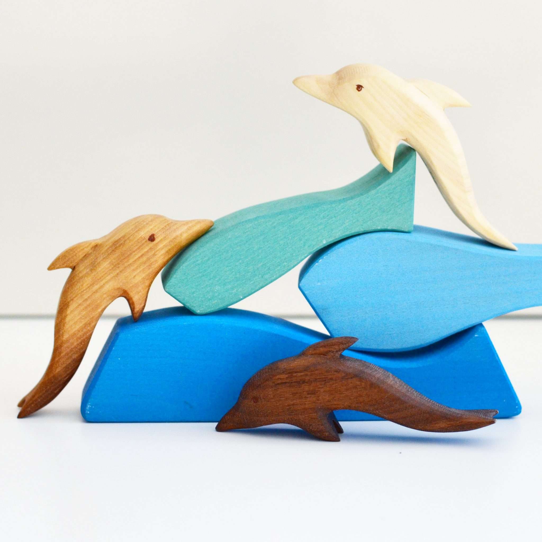 Predan wooden dolphin