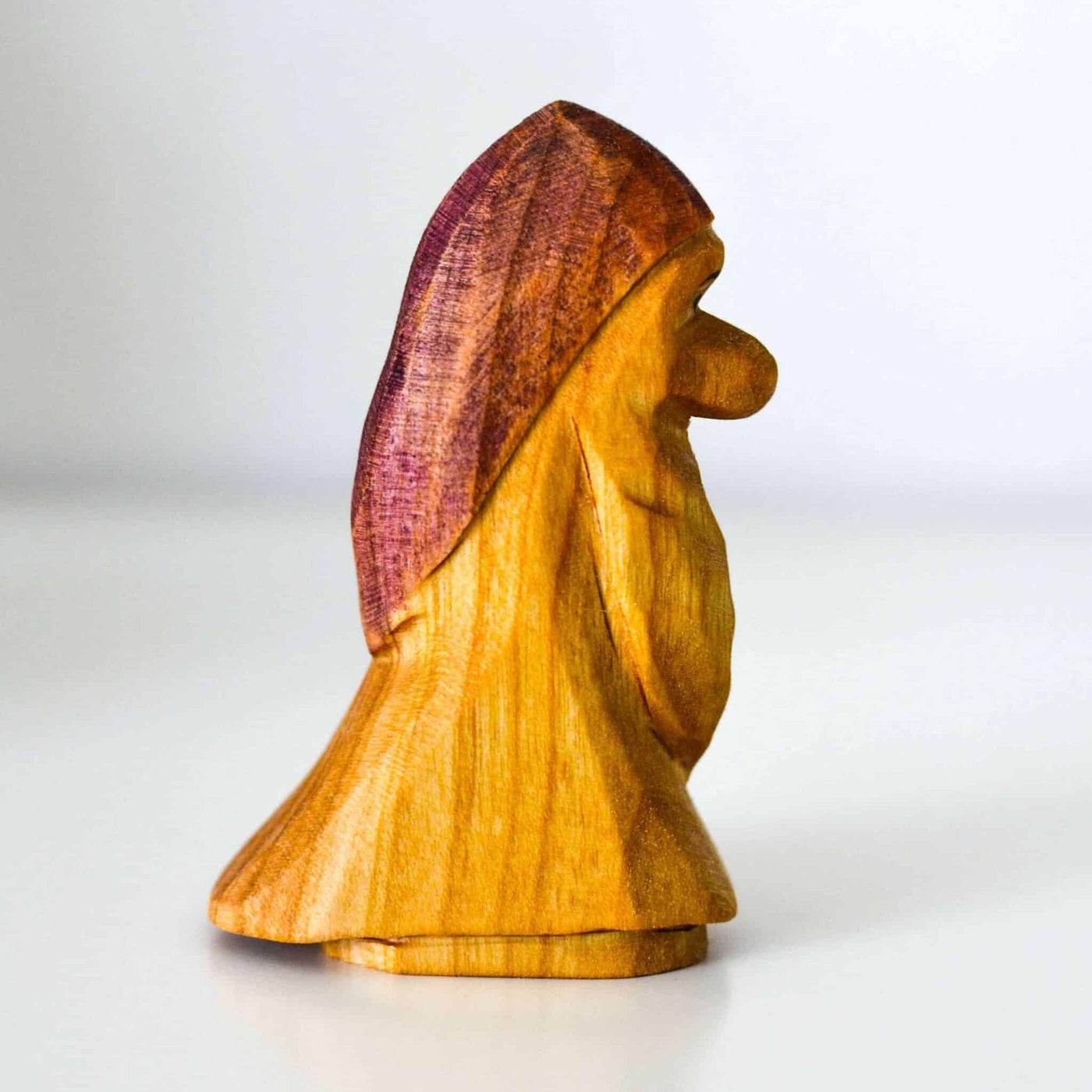 Predan wooden dwarf (purple hat)