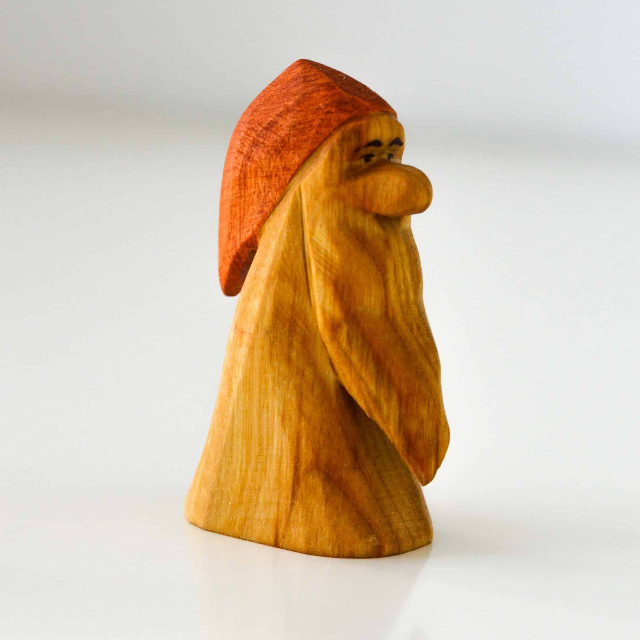 Predan wooden dwarf (red hat)