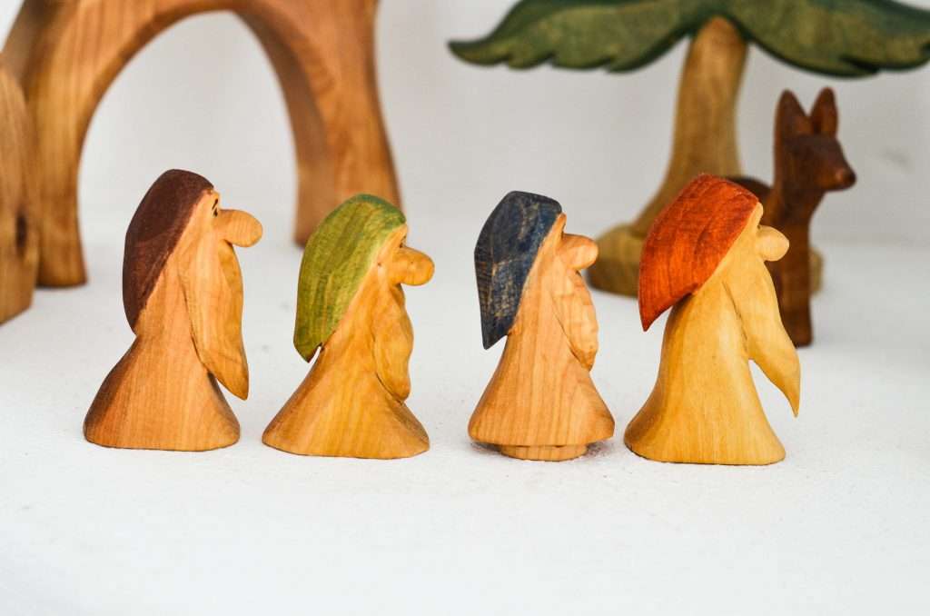 Predan wooden dwarves