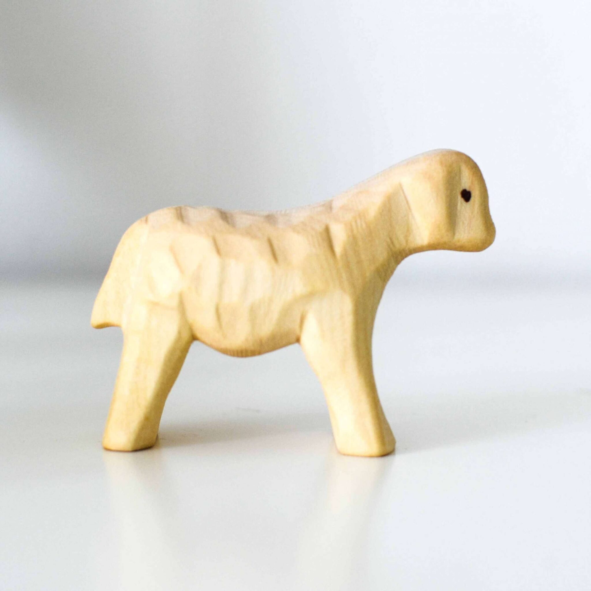 Predan wooden lamb