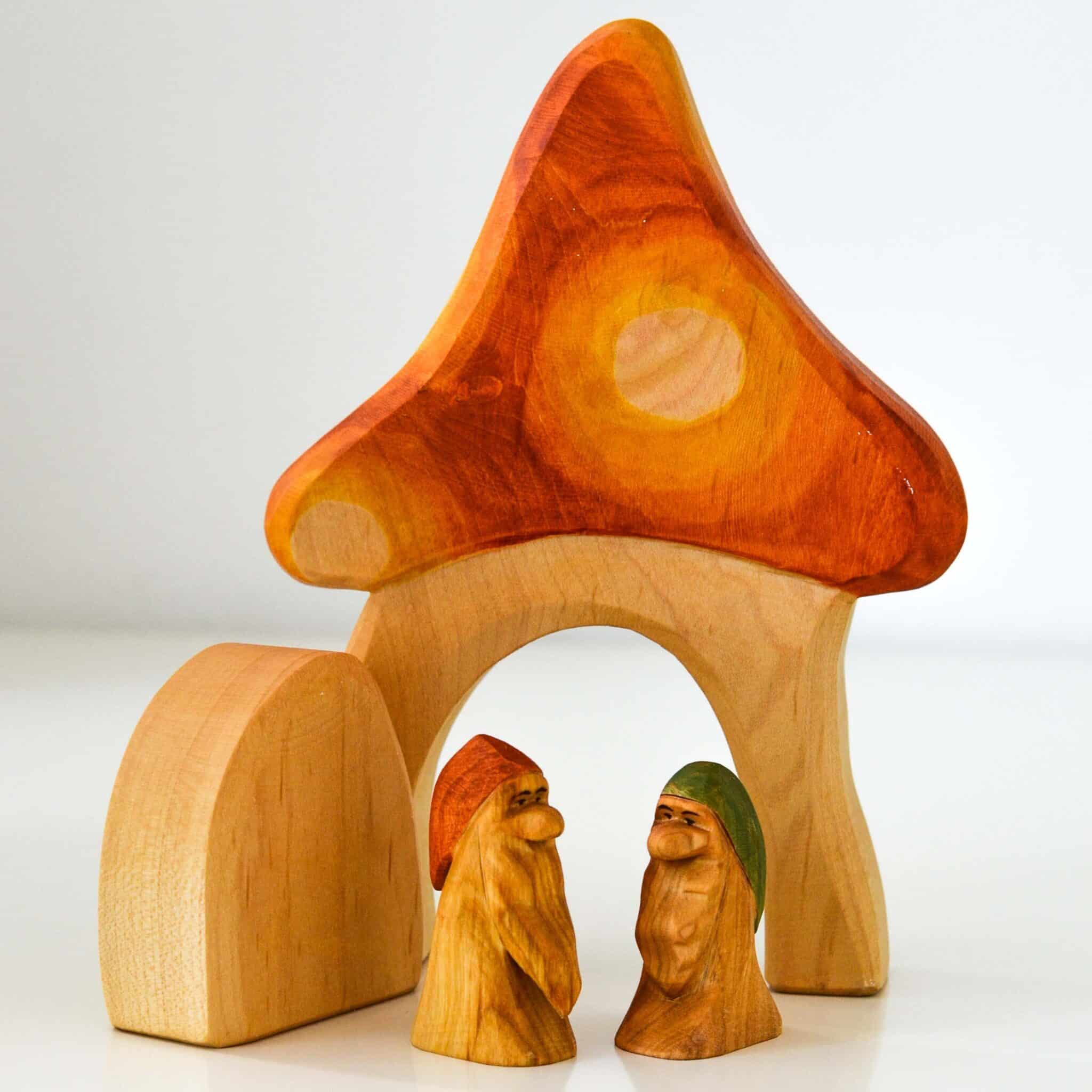 Predan wooden toadstool house and dwarfs