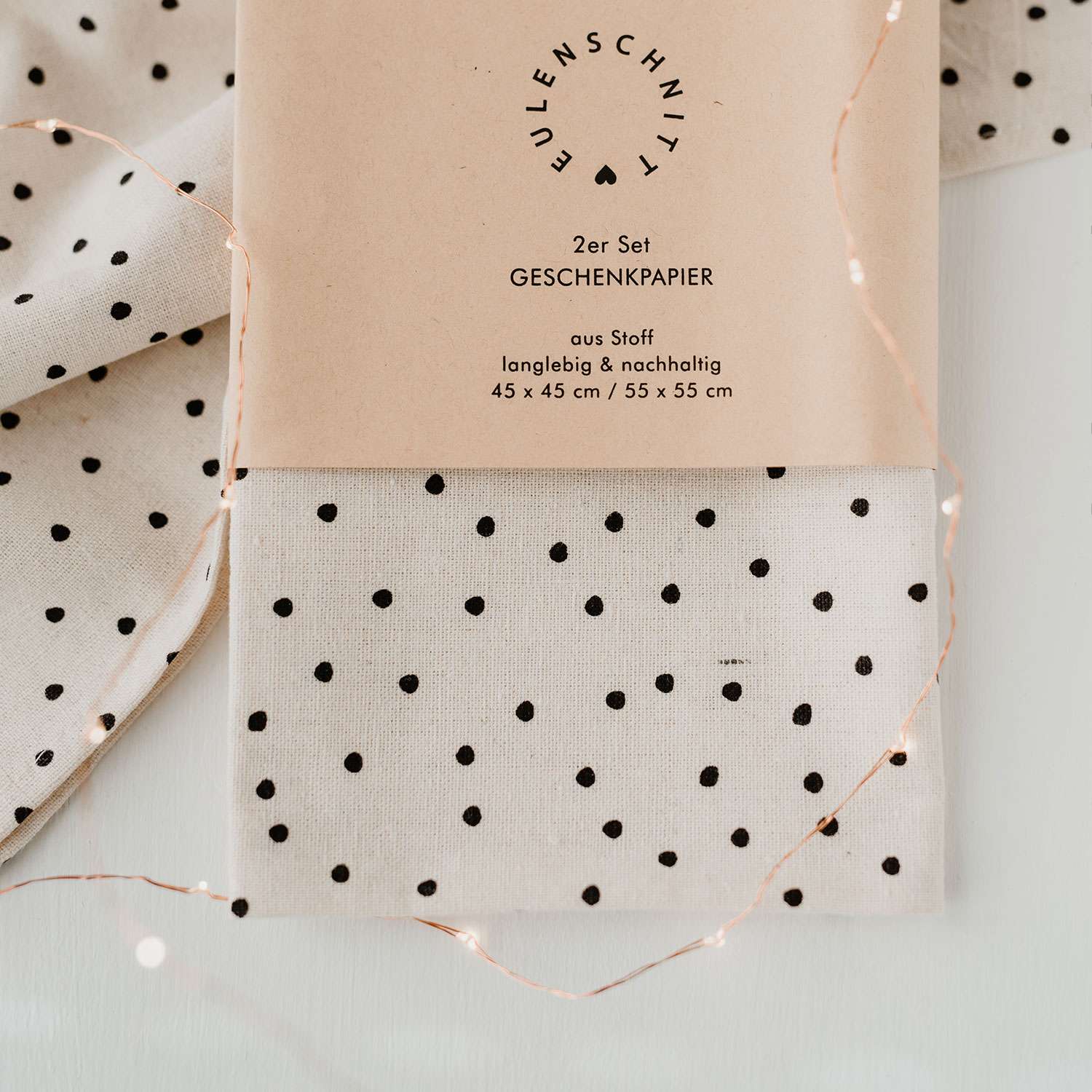 gift wrap fabric dots Photo credits Eulenschnitt and Maggy Melzer